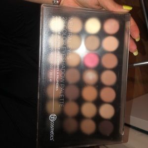 BH cosmetics Neutral Eyes 28 color palette